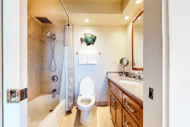 Condo, 2 Bedrooms