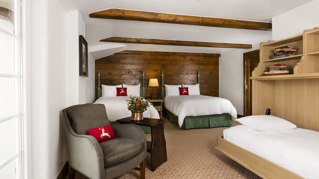 Vail Mountain 2 Bedroom Suite 1 King and 2 Doubles Bi Level
