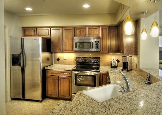 Condo, 2 Bedrooms