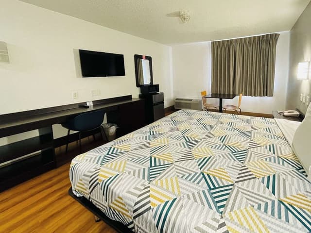 Standard Room, 1 King Bed, Non Smoking