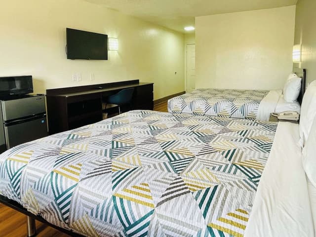 Standard Room, 2 Queen Beds, Non Smoking, Refrigerator & Microwave