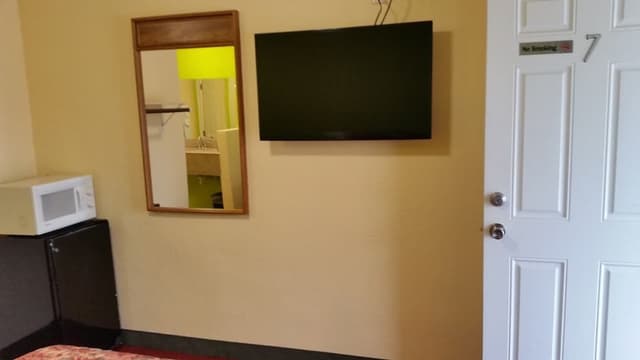 Standard Room, 1 Queen Bed
