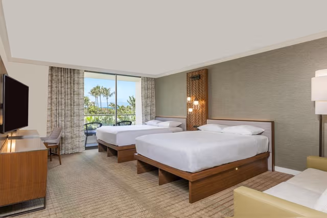 Room, 2 Queen Beds, Partial Ocean View