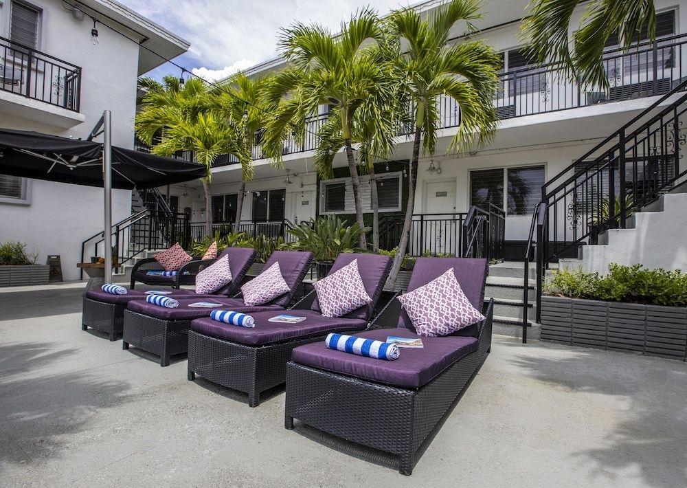 Beachside Apartments4