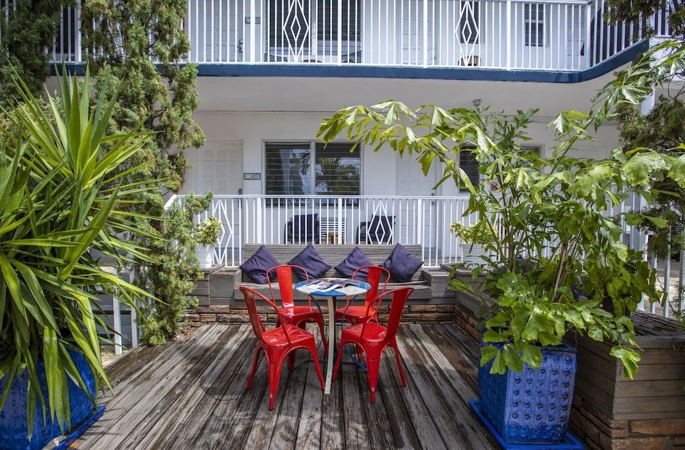 Beachside Apartments2