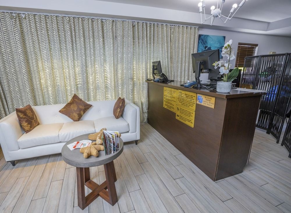 Beachside Apartments0