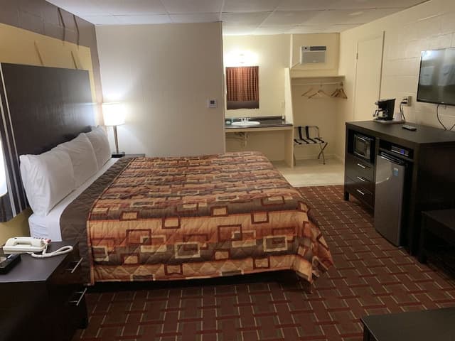 Standard Room, 1 King Bed, Non Smoking