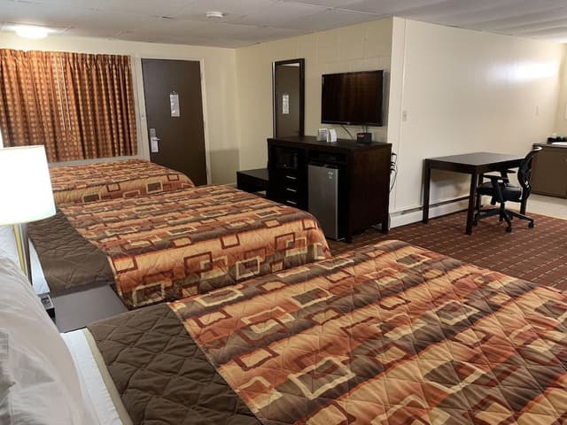 Standard Room, Multiple Beds, Non Smoking (Family Room)