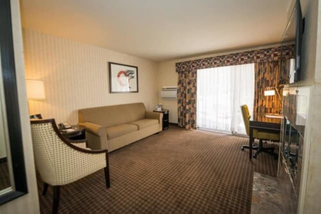 Suite, Multiple Beds