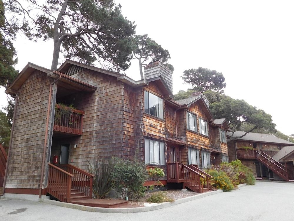 Pacific Gardens Inn4
