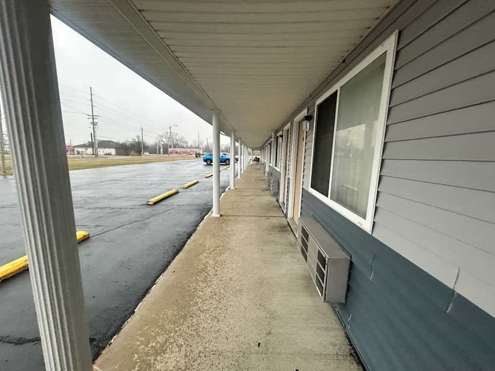 Red Carpet Inn