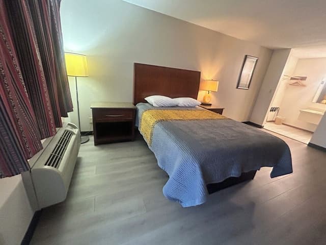 Room, 1 Queen Bed, Non Smoking