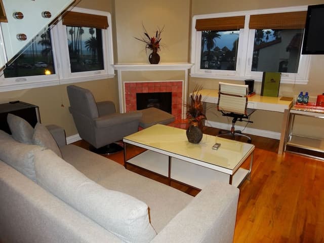 Suite, 1 King Bed with Sofa bed, Ocean View