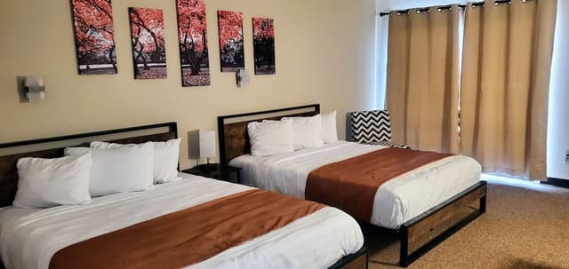 Two queen beds non smoking
