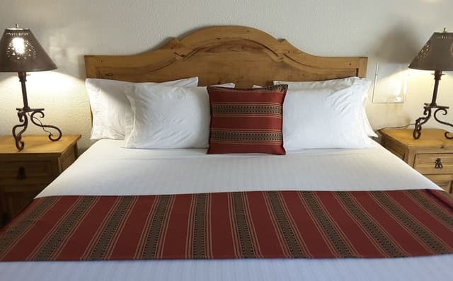 Standard Room, 1 King Bed (upper level)