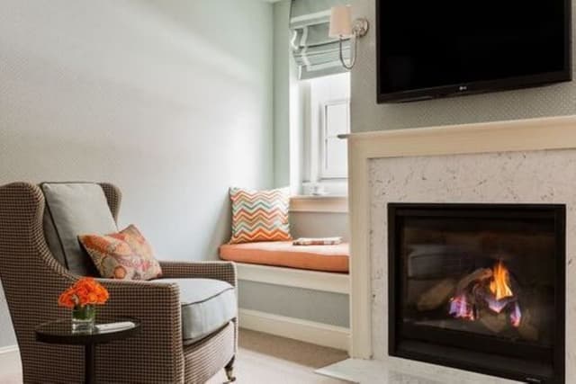 Suite, 1 King Bed with Sofa bed