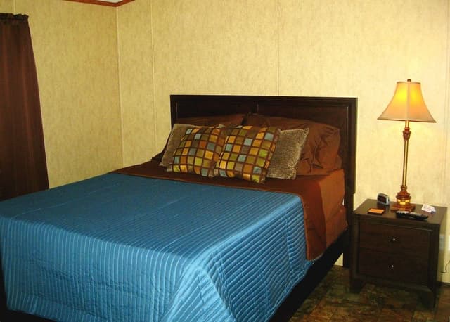 Suite, 2 Bedrooms, Kitchen