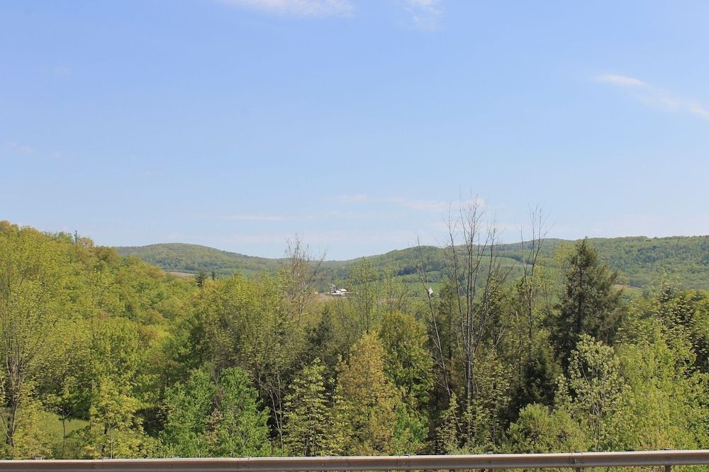 Crystal Springs Inn and Suites3