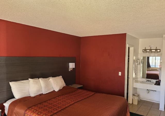 Standard Room, 1 King Bed, Non Smoking