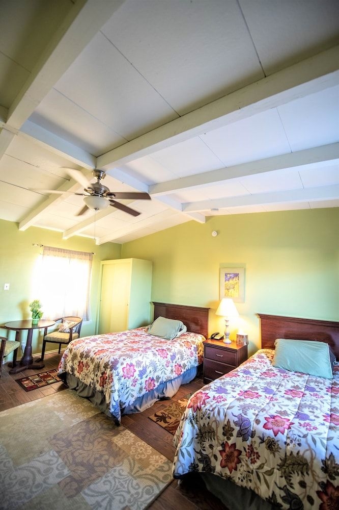 HARMONY MOTEL0