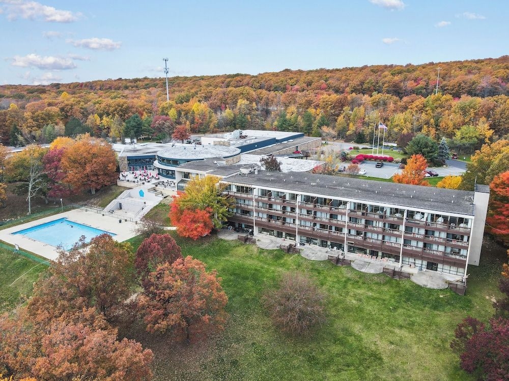 Mountain Laurel Resort2