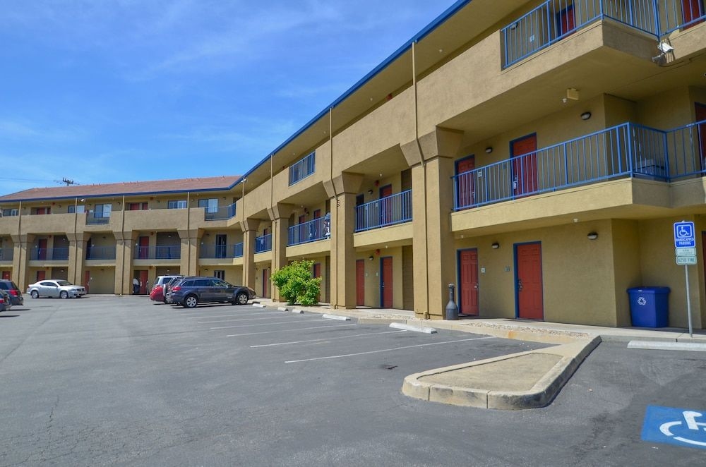 Ocean Pacific Lodge2