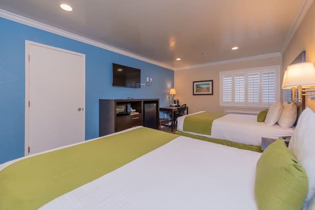 Standard Room, 2 Queen Beds