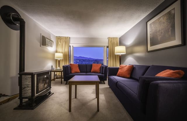 Three Bedroom Condo located at Mountainside Resort (no pets)