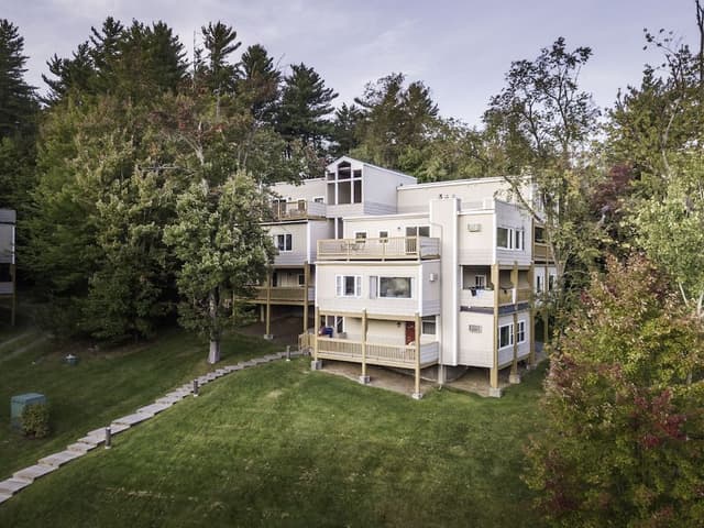 Three Bedroom Condo located at Mountainside Resort (no pets)