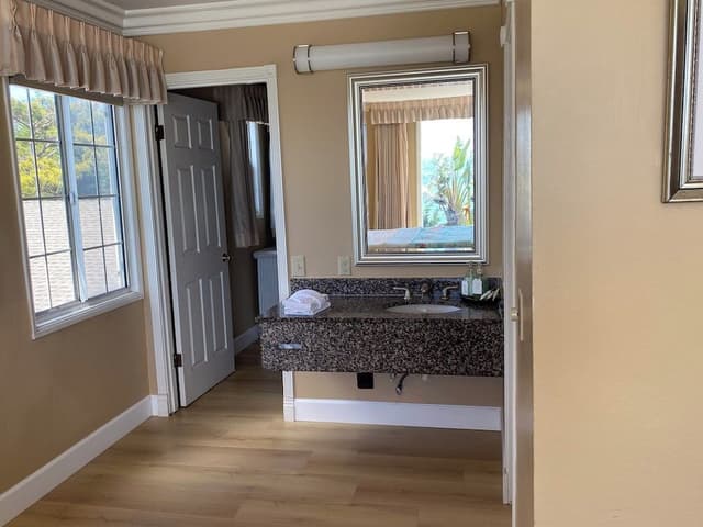 OCEAN VIEW TWO ROOM JACUZZI SUITE #12