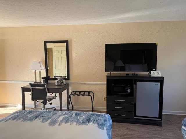 Standard Room, 2 Double Beds, Non Smoking