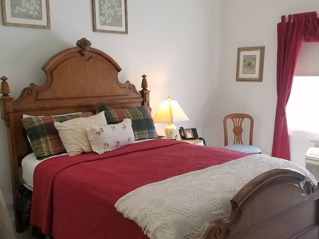 Standard Double Room, Ensuite (Windsor Room 2)