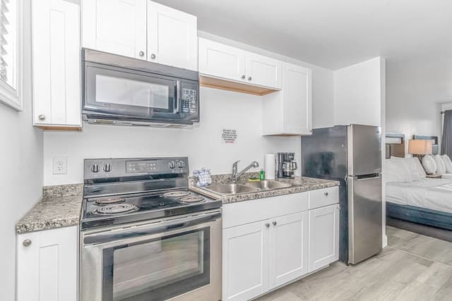 Standard Room, 2 Double Beds, Kitchen