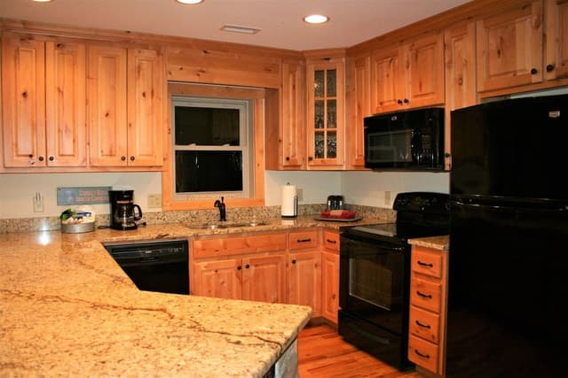 Luxury Cabin, 3 Bedrooms, Kitchen, Mountain View