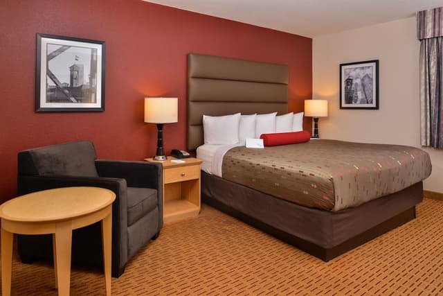 Standard Room, 1 King Bed
