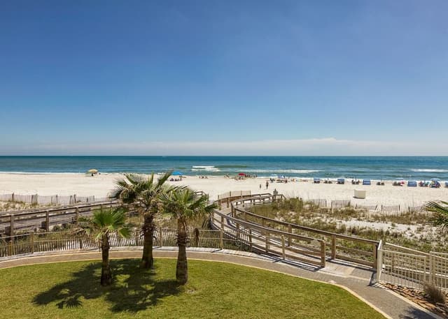 Condo, 3 Bedrooms, 2 Bathrooms, Sea Facing