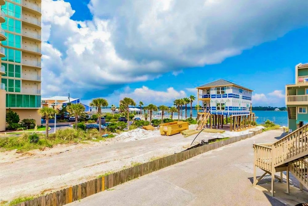 Summer House on Romar Beach by Wyndham Vacation Rentals2