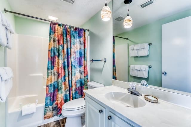 Condo, 3 Bedrooms