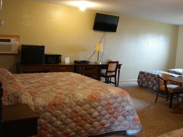 Standard Room, 2 Queen Beds, Non Smoking