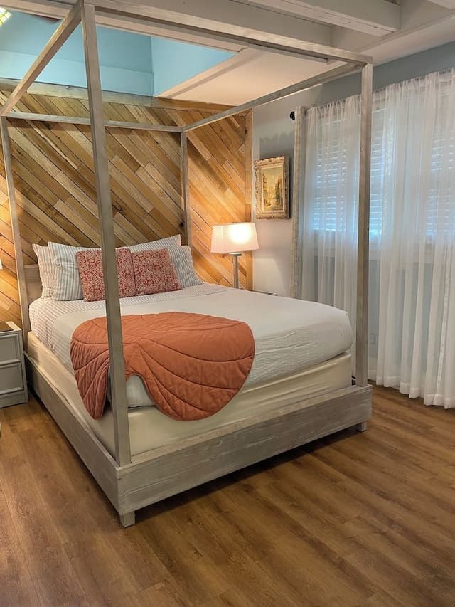 Deluxe Suite, 2 Bedrooms, Courtyard View