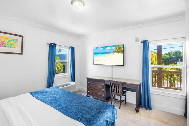 Deluxe King Island Room