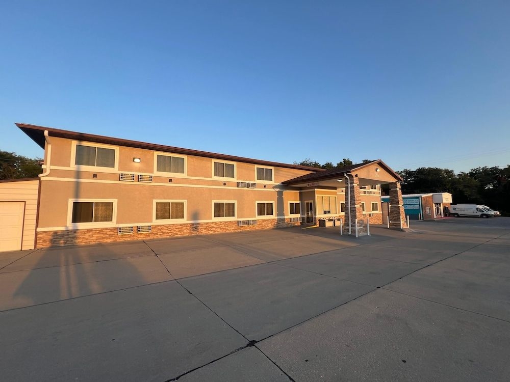 Deluxe Inn Nebraska City3