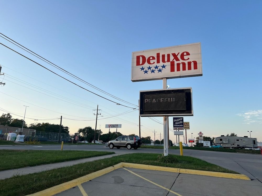 Deluxe Inn Nebraska City0