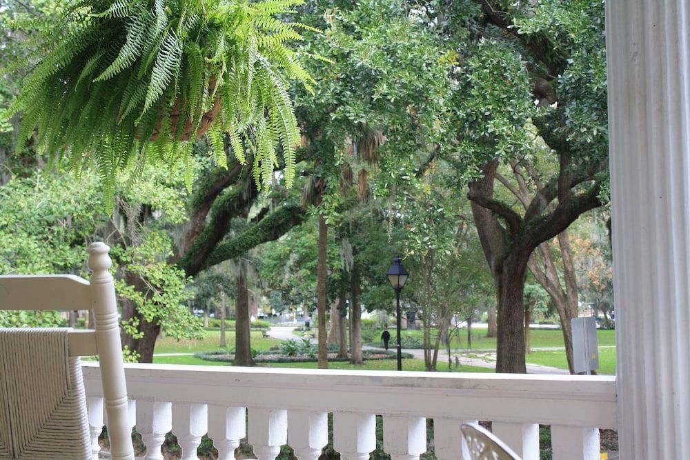 Forsyth Park Inn1