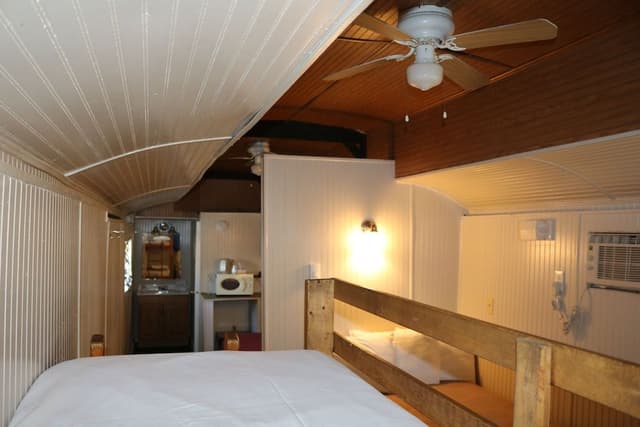 Baggage Car, 2 Double Beds and 2 Single Bunks
