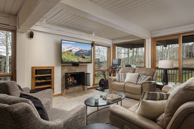Condo, 3 Bedrooms (Trails 203)