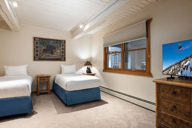 Condo, 3 Bedrooms (Trails 203)