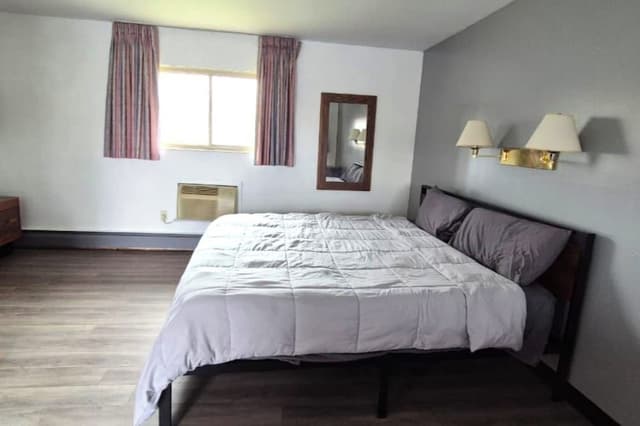 Room, 1 King Bed, Non Smoking