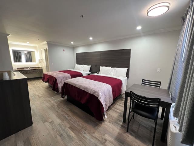 Deluxe Room, 2 Queen Beds