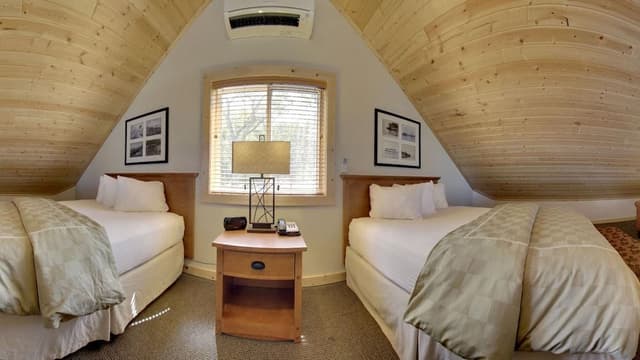 Standard Room, 2 Queen Beds, City View